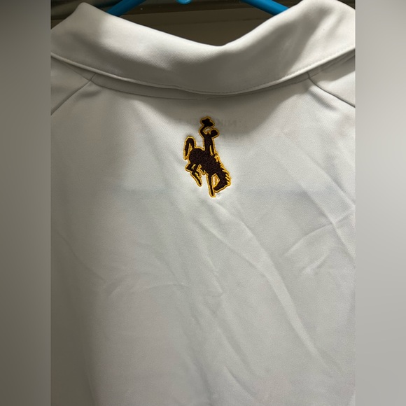 University of Wyoming Women’s Golf Shirt - Picture 2 of 3